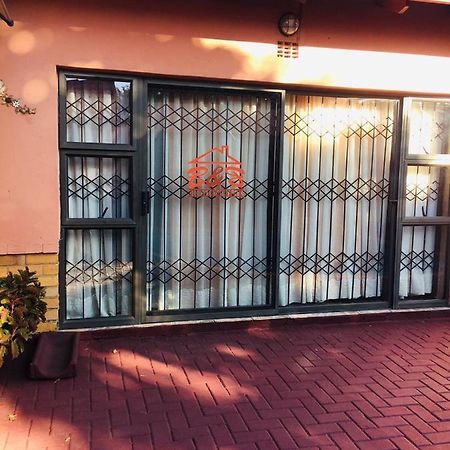 Forever Comfy Bed Bed & Breakfast Vanderbijlpark Luaran gambar